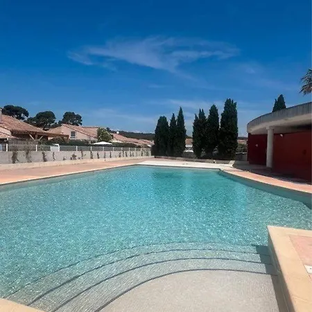 Feriehus Maisonnette Piscines Proche